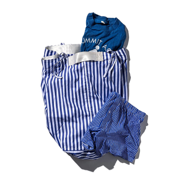 shirt fabric folding laundry basket / blue stripe